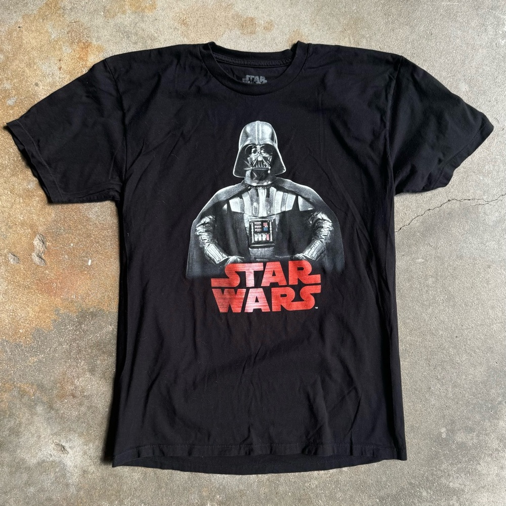Star Wars • Darth Vader Tshirt - Picture 1 of 3